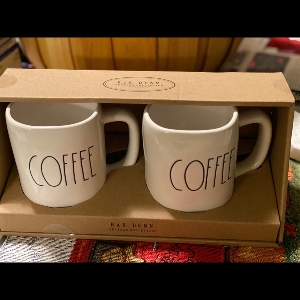 Rae Dunn coffee mug set